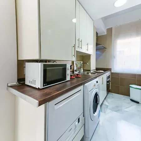 Διαμέρισμα Holidays2malaga Salitre Cerca Estacion Ave & Fibra Wifi *