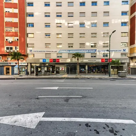 Holidays2malaga Salitre Cerca Estacion Ave & Fibra Wifi 아파트 *